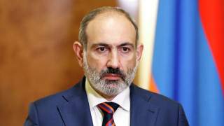 bolory-spasum-en-pashinyanin_JJepi.jpg