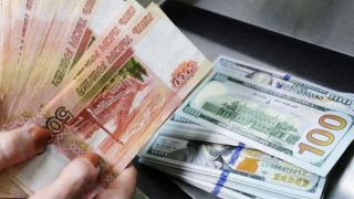 dolar-rubli_UY4-L.jpg