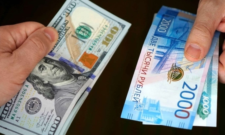 dolar-rujbli_a9O5w.jpg