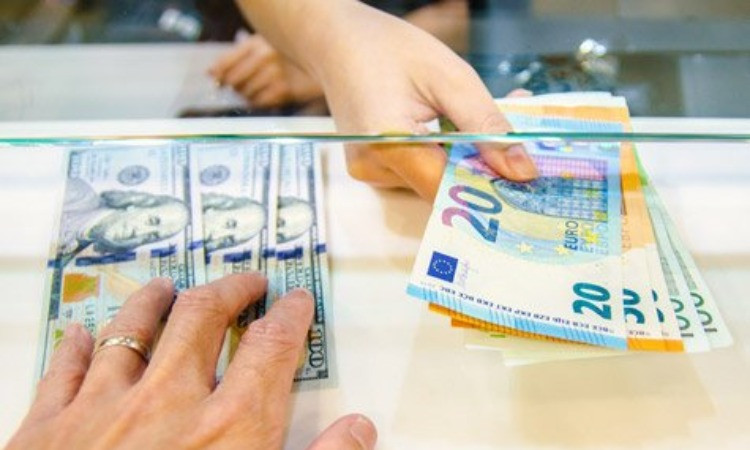 dolar-evro_lCgLO.jpg