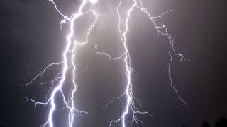 lightning_RHO77.jpg