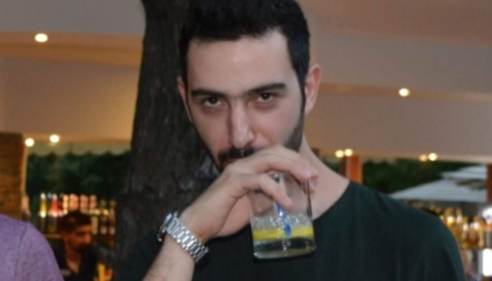 b-5_3xGry.jpg