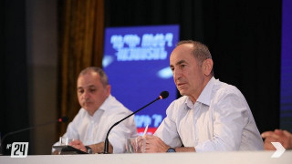 robert-kocharyan-vahe-hakobyan_undnB.jpg
