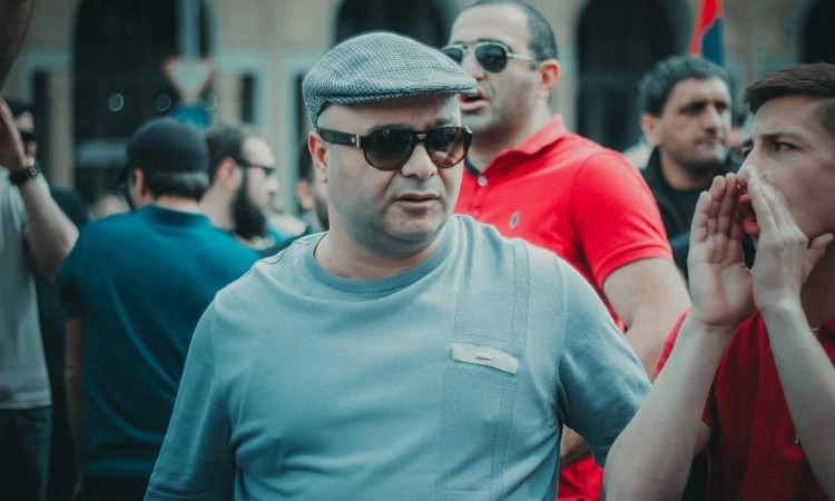 inchu-e-inqnaspan-exel-armeni-vordin_w4LJK.jpg