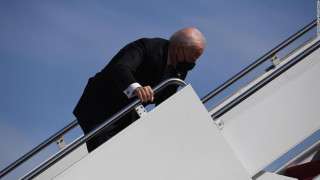 210319130606-01-biden-trips-air-force-one-super-tease_iOi7L.jpg