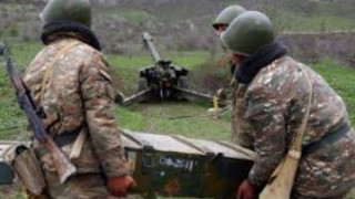 tshnamin-krakel-e_AO_aq.jpg
