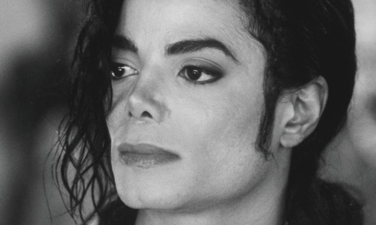 michael-jackcon_B9Iv9.jpg