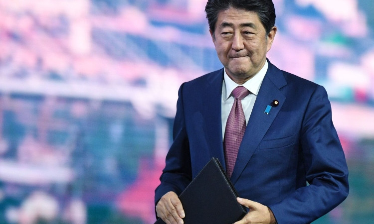 sindzo-abe_hxyDM.jpg
