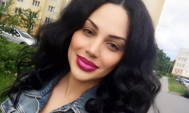 eva-rivasy-anchaancheli-e-darcel_r-U9I.jpg