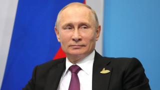 vladimirputinandemmanuelmacron2017-07-0803-1024x632_RhfxE.jpg
