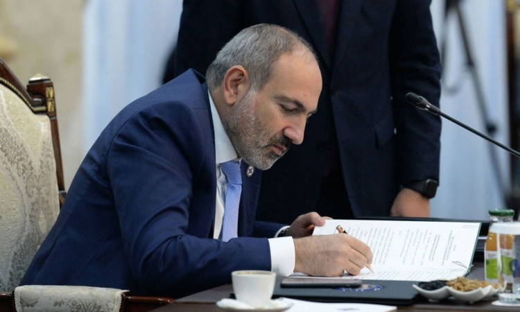 nikol-pashinyan_Nt4or.jpg