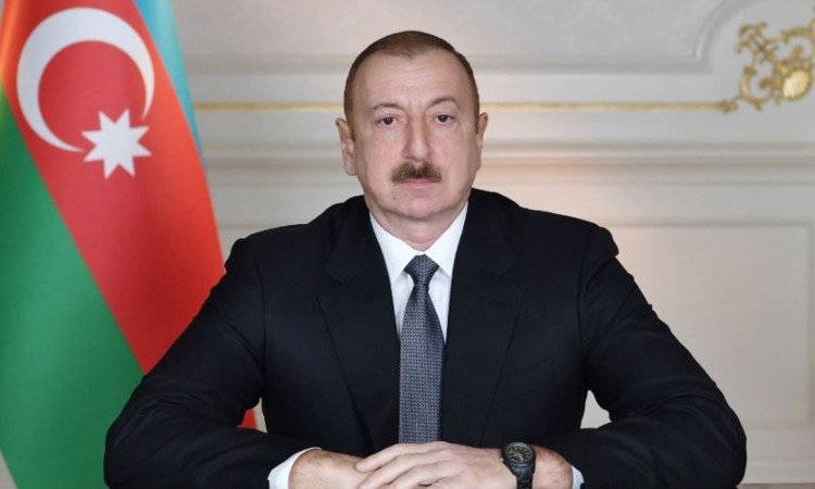aliev_yFNH-.jpg