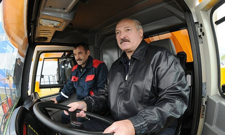lukashenko_vd9OL.jpg