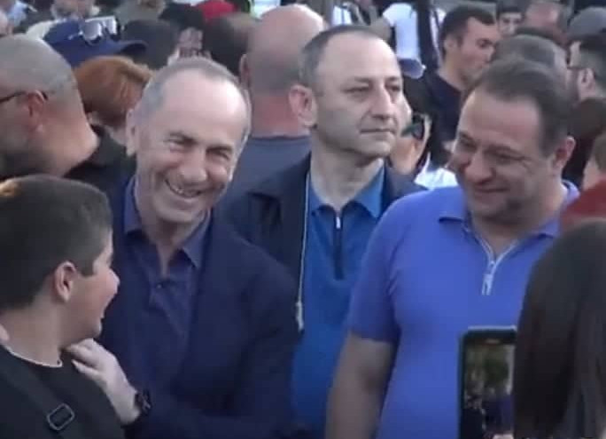 28159429510463704896394177751267215157042830n_o6m5r.jpg