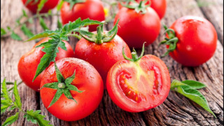 freshtomatoescloseduponwoodenbackground-770x510_teEyk.jpg