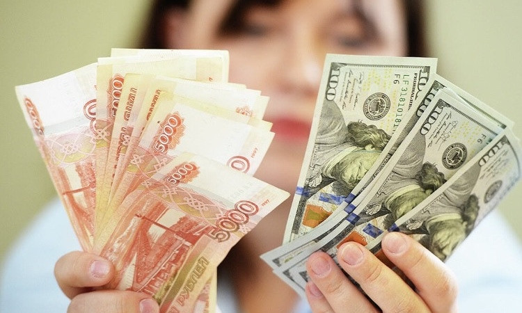 rubli-dolar_N_saw.jpg
