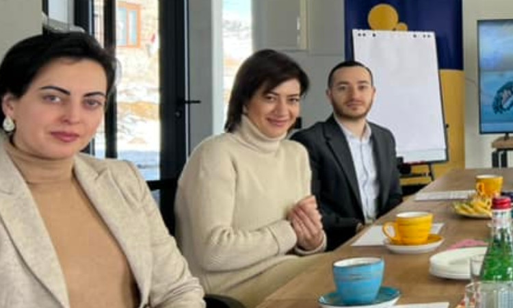 anna-hakobyan_YNxaI.jpg