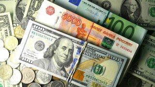 vse-u-kogo-est-dengi-dollarah-i-evro-obyazany-obmenyat-ih-na-rubli-do-3-marta-3_HpkKj.jpg