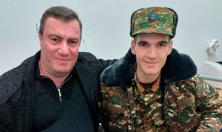 albert-hovhannisyan_4V0-d.jpg