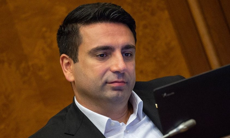 alen-simonayn_ecL32.jpg