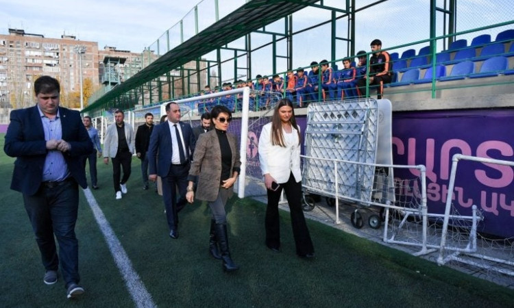anna-hakobyan_gY9A9.jpg