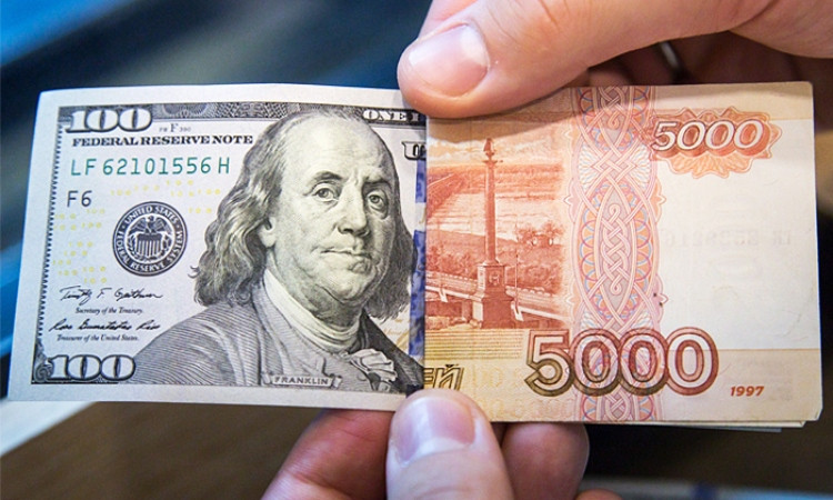 dolar-rubli_-8ZFX.jpg